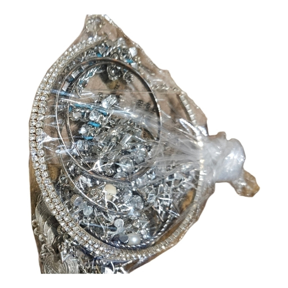 Recyclables Silver-Tone Jewelry with Crystal Stones. - Picture 1 of 7